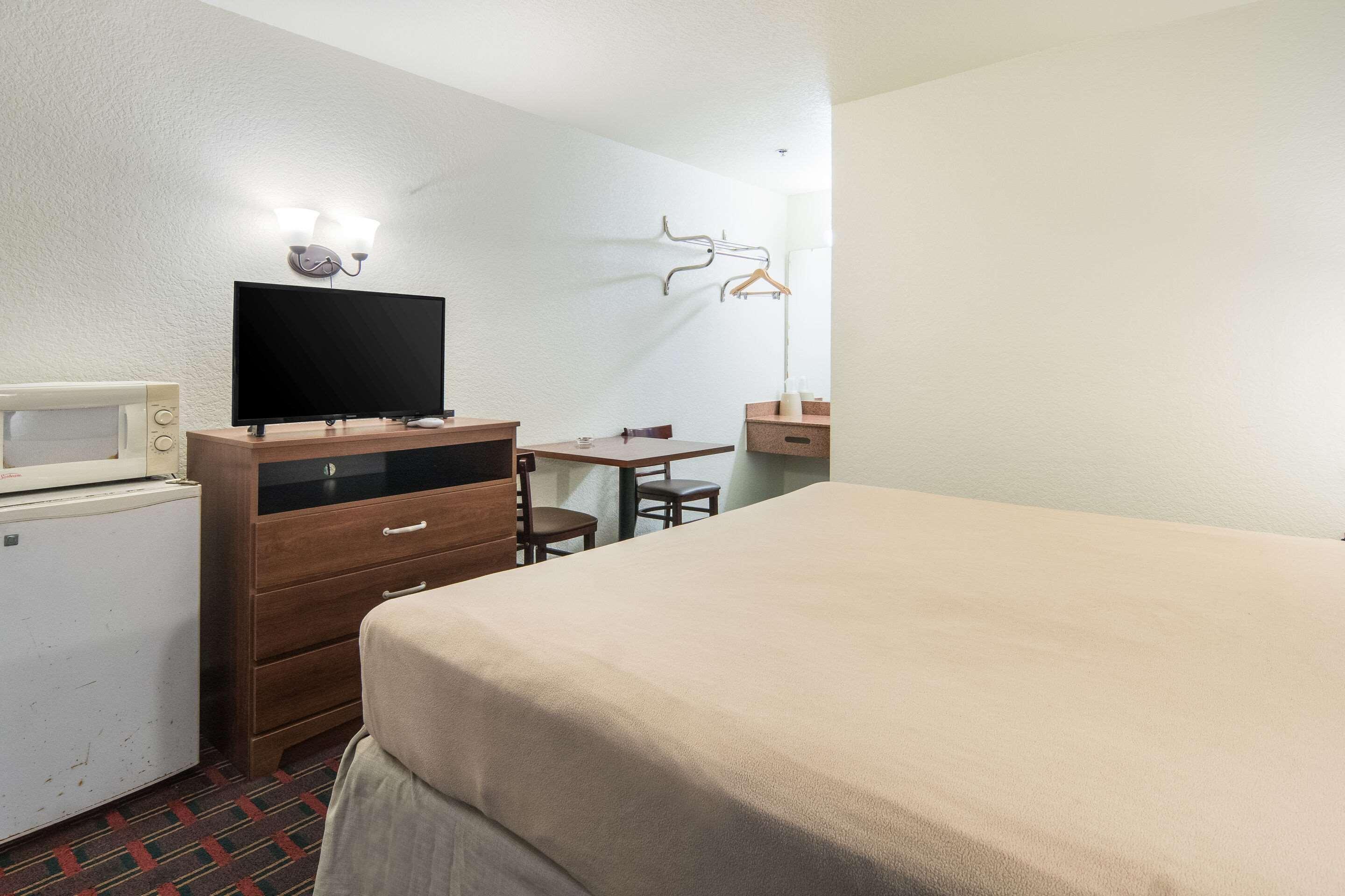 Rodeway Inn ウェザーフォード エクステリア 写真